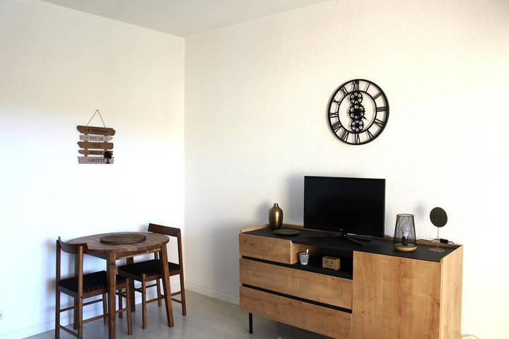 Ferienwohnung für 2 Personen, mit Pool und Ausblick sowie Kinderpool und Terrasse in Cassis - 3