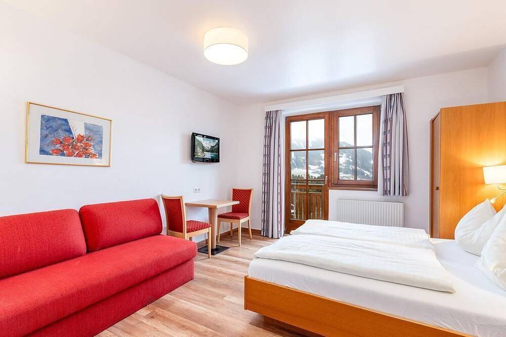 Entire apartment, Reisslerhof 4-bed apartment - Reisslerhof Apartment by mynests in Mitterberg-Sankt Martin, Dachstein