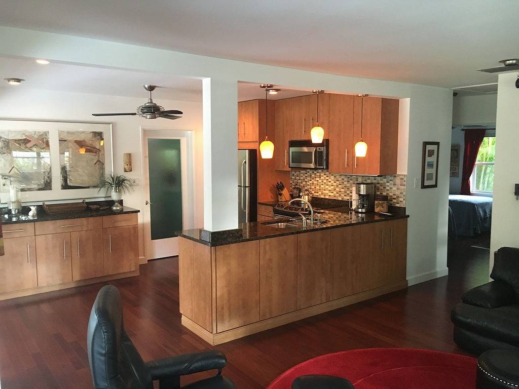 Zentral gelegen, in der Nähe der Innenstadt von Sarasota, Kürzlich renoviert, Tropical in Sarasota, Sarasota County