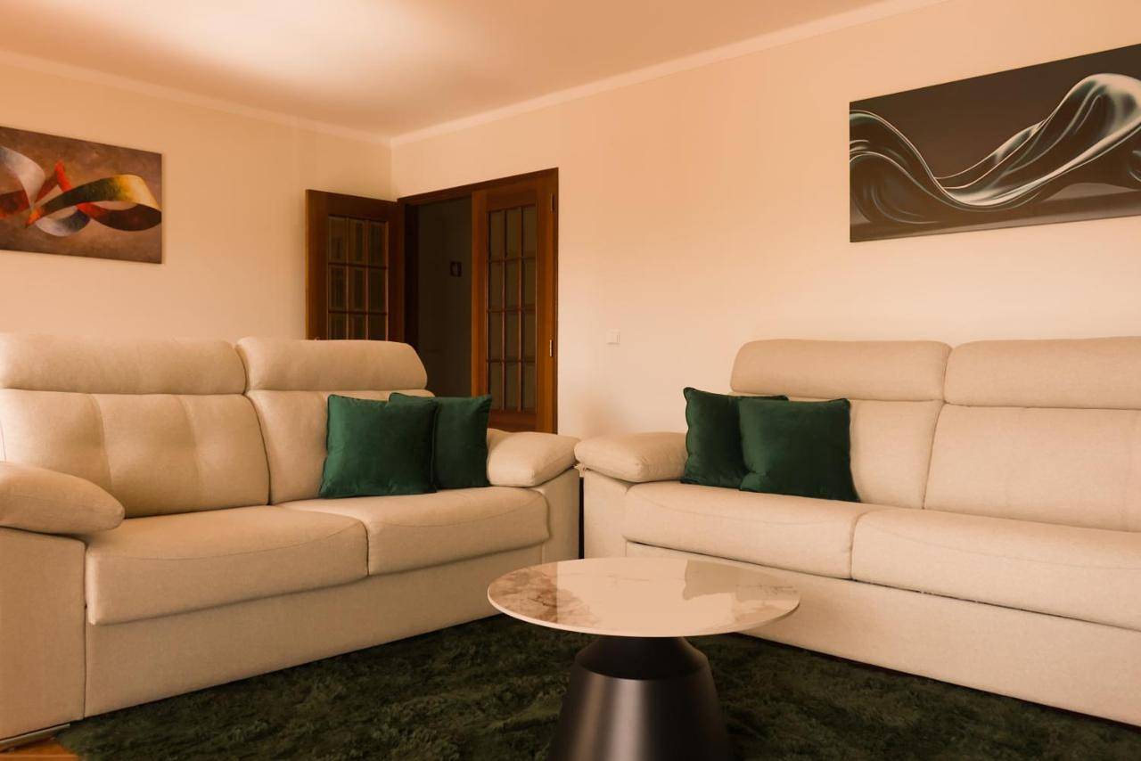 Moby Dick Guesthouse in Atouguia da Baleia, Leiria distrito