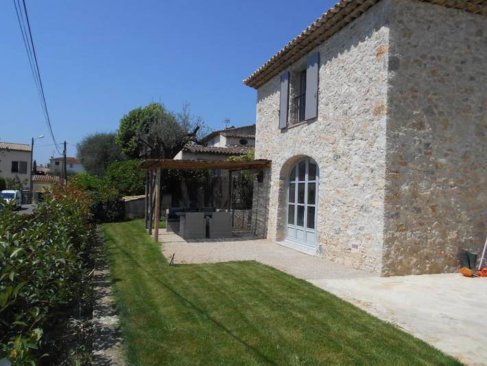 Location de vacances pour 5 personnes, avec piscine et jardin à La Colle-sur-Loup - 4