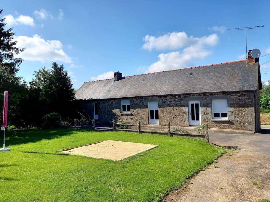 Two-Bedroom House in Le Châtellier, Fougères-Vitré