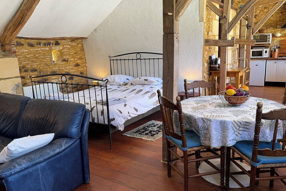Le poulailler, a charming country gîte in Frayssinet-le-Gélat, Quercy