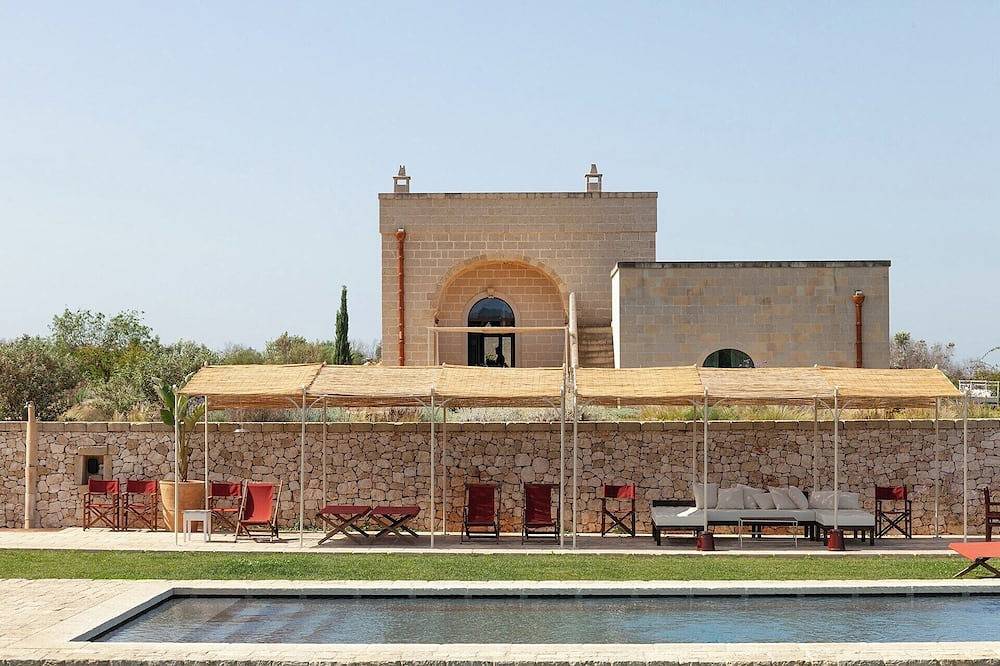 Montekore - Vier Schlafzimmer Villa, Schläft 8 in Cannole, Lecce Provinz