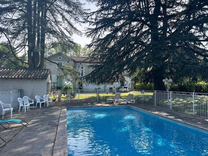 Maison d’hôte pour 3 personnes, avec Terrasse ainsi que Jardin et Piscine