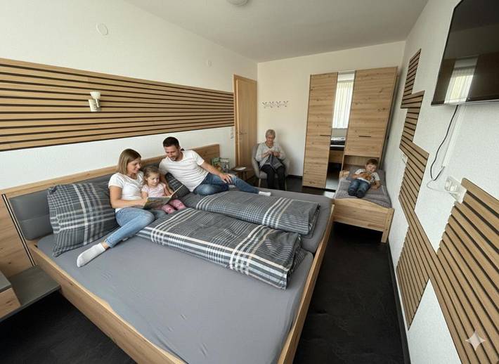 Apartamento de vacaciones para 10 personas, con vistas y jardín - 1