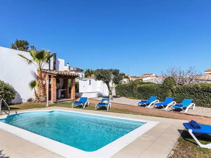 Villa for 8 people, with pool and garden - 1