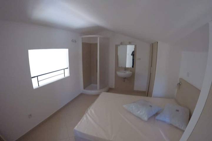 Duplex con aire acondicionado, ideal para explorar Córcega, playa 200 m in Losari, Belgodère