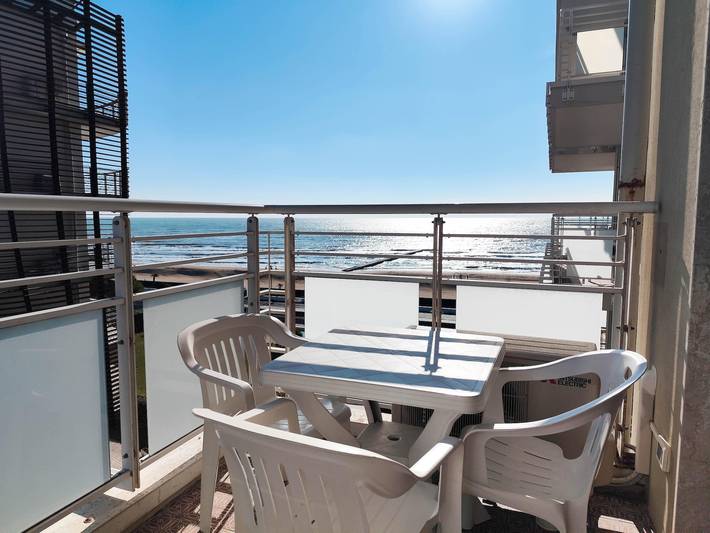 Appartement entier, Appartement en bord de mer | Parking | TV | 100m de la plage in Lido di Jesolo, Jesolo-City