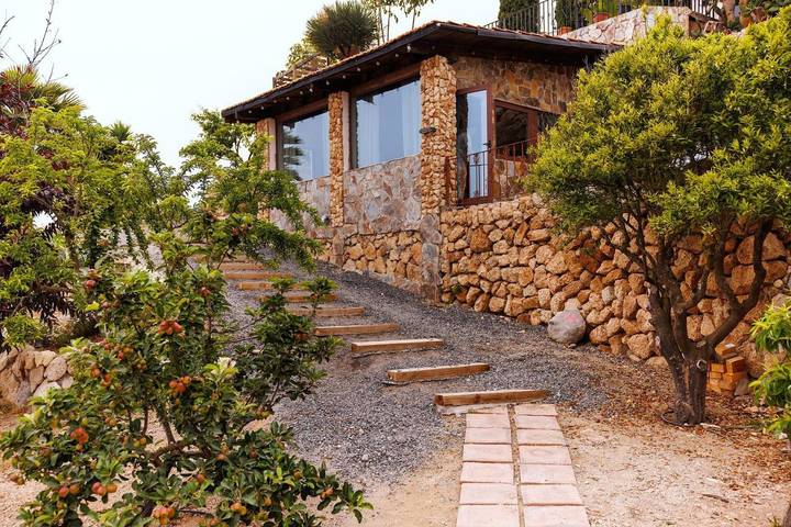 Bed and Breakfast für 3 Personen, mit Ausblick und Seeblick sowie Garten - 1