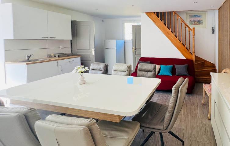 Charmant appartement à Coutances avec piscine et Wi-Fi in Coutances, Région de Coutances