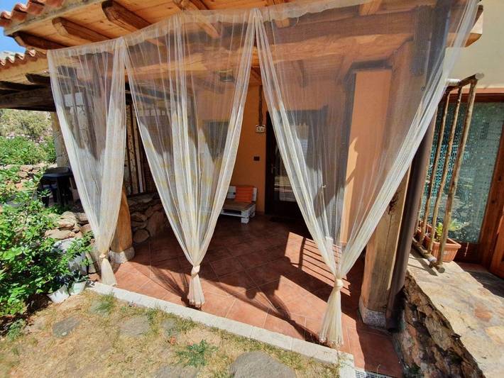 Location de vacances pour 4 personnes, avec jardin ainsi que piscine et vue dans Sole Ruiu - 3