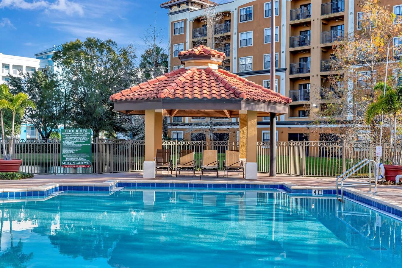 Apartamento entero, Top Floor 3B Balcony 10 mins to Disney   No Fees in Condado de Orange (FL)