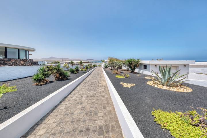 Location de vacances pour 6 personnes, avec vue sur l’océan et jardin dans Famara