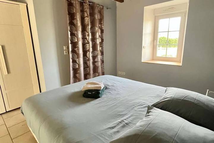 Location de vacances pour 8 personnes, avec jacuzzi ainsi que terrasse et jardin à Saint-Côme-de-Fresné - 4