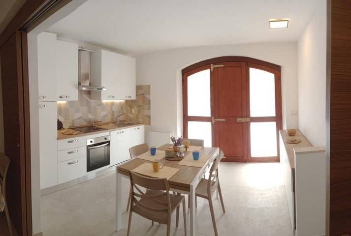 Cottage pour 6 personnes, avec vue et jardin à Bisegna