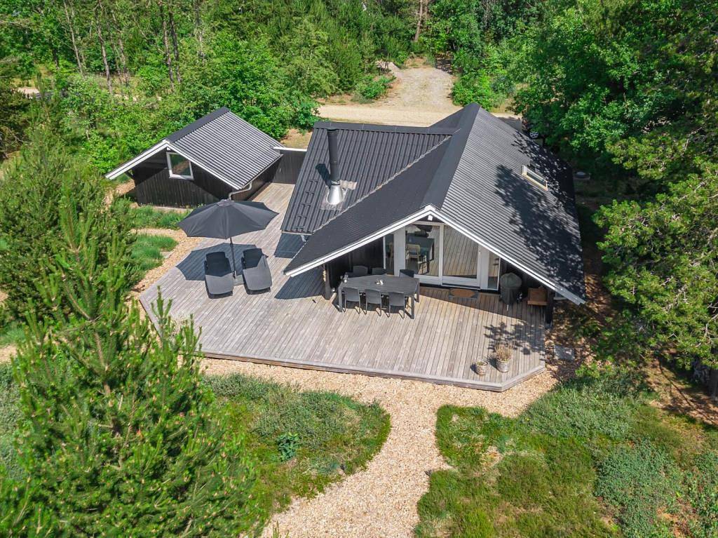 Ferienhaus auf heidebewachsenem Grundstück - modern, gemütlich und charmant in Nørre Nebel, Varde