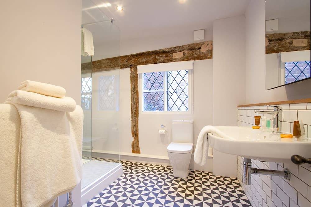 Exclusivo-Three bed-Rural-Baño privado con bañera-Vista a la Calle in Coventry, Birmingham y alrededores