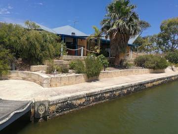 Holiday Home for 8 People in Mandurah, Western Australia, Photo 1