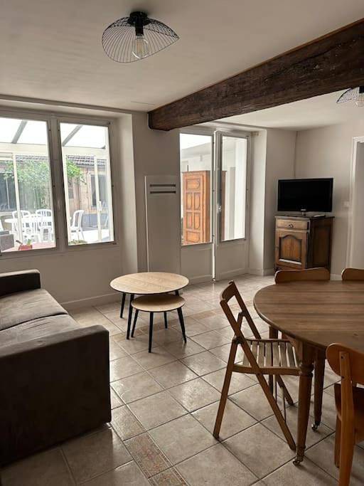 Three-Bedroom House in Mardeuil, Marne