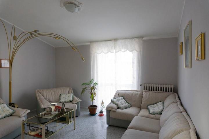 Gîte pour 6 personnes, avec terrasse et vue, animaux acceptés à Irsina - 2