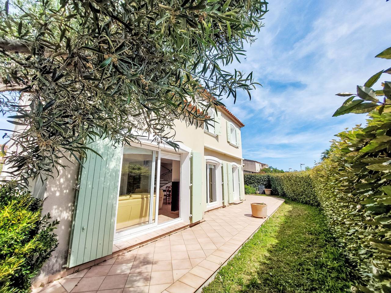 Villa la pivoine in Six-Fours-les-Plages, Côte méditerranéenne (France)