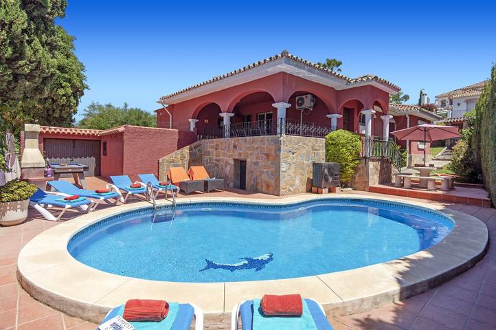 Cheap villa for 8 people, with Garden in Marbella