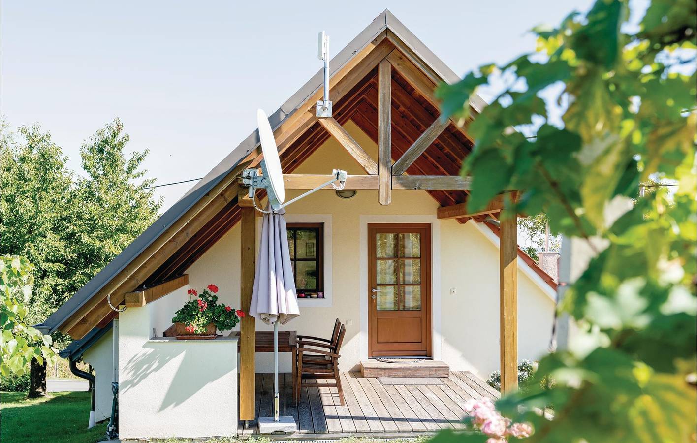 Ganze Ferienwohnung, Ferienwohnung für 5 Personen mit Garten in Eisenberg an der Pinka, Südburgenland