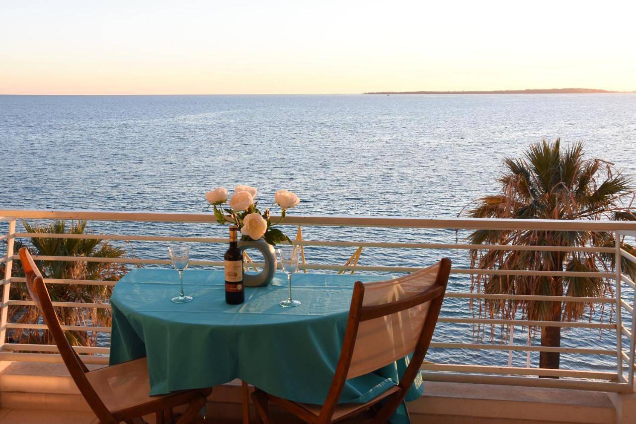Entire apartment, Apartment with Sea View in Juan-les-Pins, Antibes