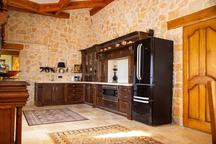 Gîte pour 10 personnes, avec terrasse et jardin ainsi que piscine et vue, animaux acceptés à Montlaux - 4