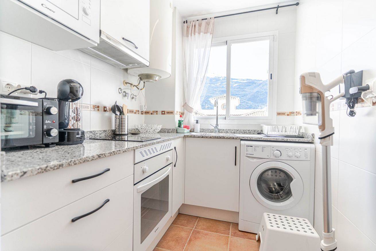 Apartamento entero, Refugio en Güéjar Sierra Terraza, vistas y confort in Entorno de Sierra Nevada, Güejar Sierra