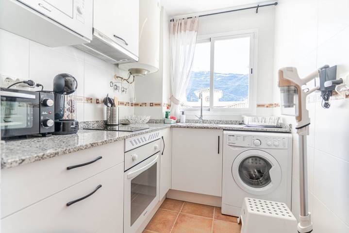 Apartamento entero, Refugio en Güéjar Sierra Terraza, vistas y confort in Entorno de Sierra Nevada, Güejar Sierra