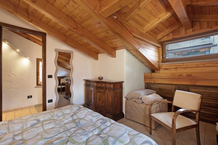 Hel lejlighed, Apartment 'Manu - Blavy Nus' with Mountain View, Private Terrace and Wi-Fi in Blavy, Comune di Nus