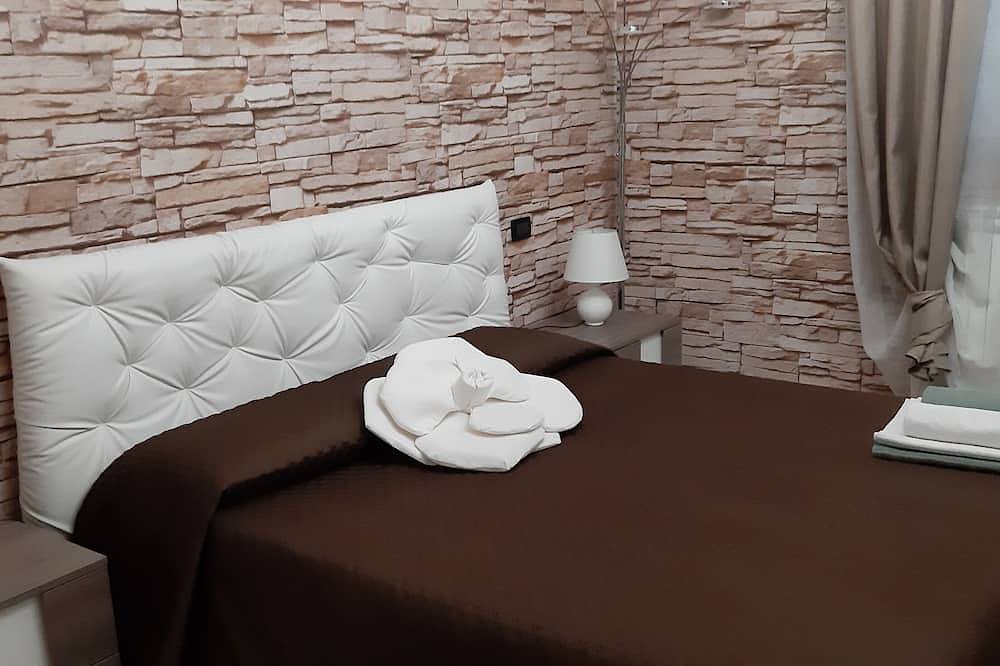 Entire apartment, Romantic and cozy apartment within walking distance from the center, with garage in Abano Terme, Euganean Hills