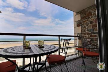 Gîte pour 4 personnes, avec balcon dans Les Rosaires