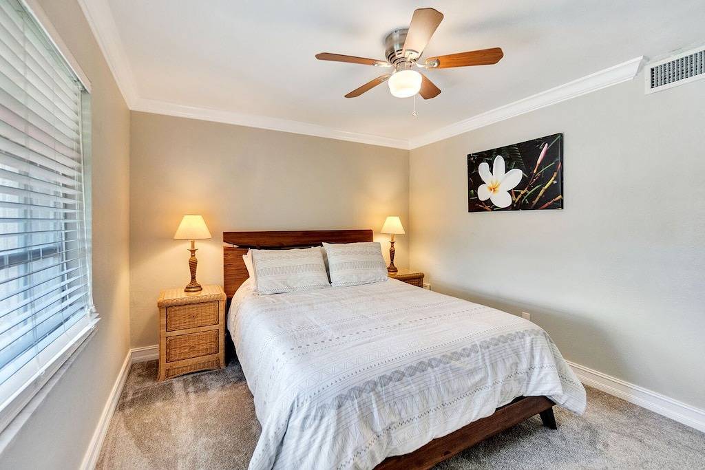 Luxury Villa \"Lighthouse\" Across from the Beach in Sanibel, Sanibel Island