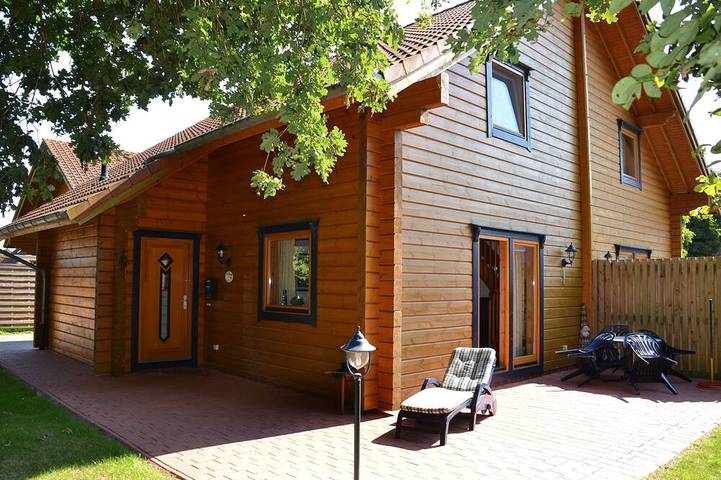 Ferienhaus für 4 Personen, mit Garten und Sauna in Papenburg