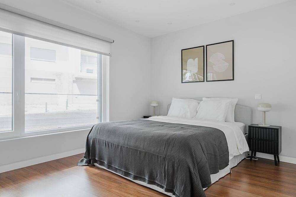 Ganze Wohnung, Blueground | Oeiras, furnished, a/c, washer in Paço de Arcos, Oeiras