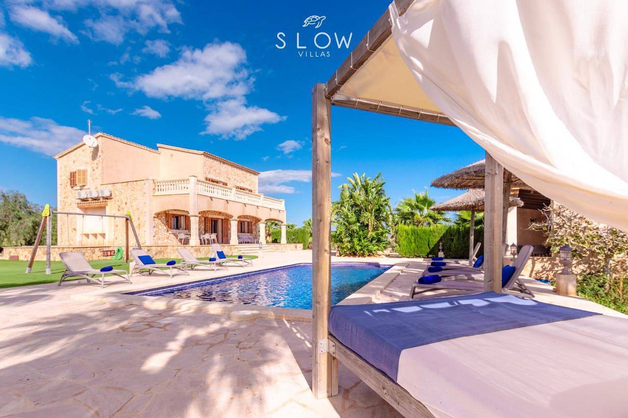Villa Es Contes by Slow Villas in Cala d'Or, Santanyí