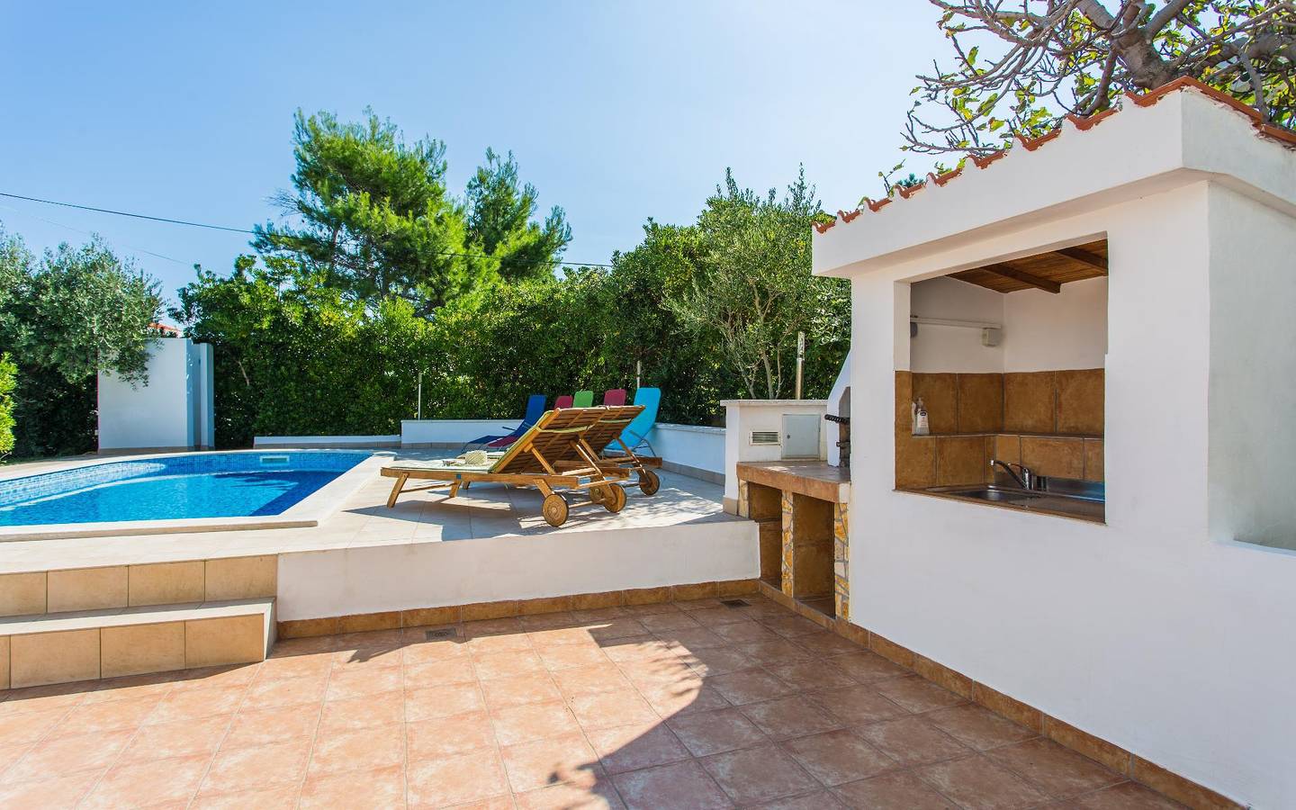 Ganze Ferienwohnung, Apartment Zeljko- mit Pool, 200m vom Meer in Silo (Krk), Krk