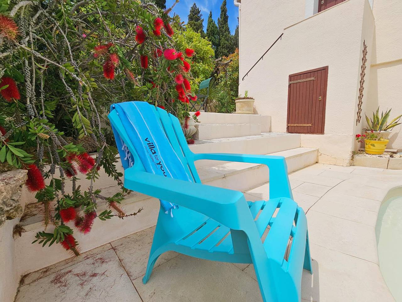 Charmante Villa mit Pool und schöner Aussicht in Montouliers, Mittelmeerküste (Frankreich)