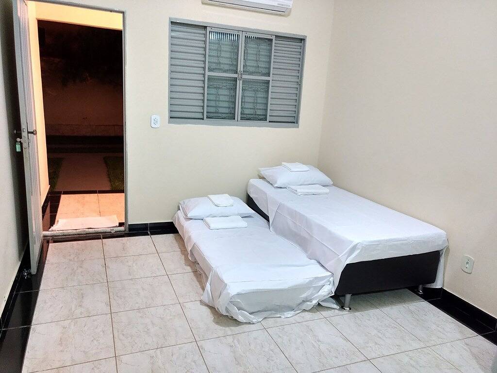 Punta Caldas> Haus 8> R $ 350 / Haus / Nacht> Unterkünfte 7 in Caldas Novas, Goiás (Bundesstaat)