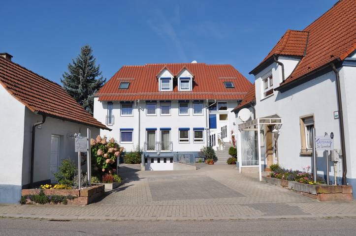 Pension, mit Terrasse in der Pfalz