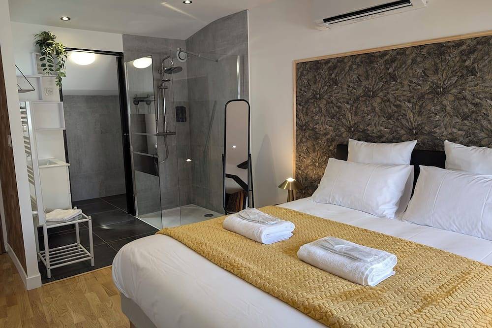 Entire apartment, The Suite - Villa Valmy - Hypercentre - Sncf Train station in Montluçon, Montluçon region