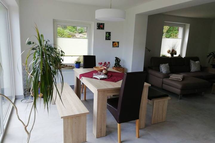 Ferienwohnung für 3 Personen, mit Terrasse und Garten - 1