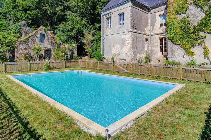Château pour 10 personnes, avec terrasse et jardin, animaux acceptés en Bretagne - 2