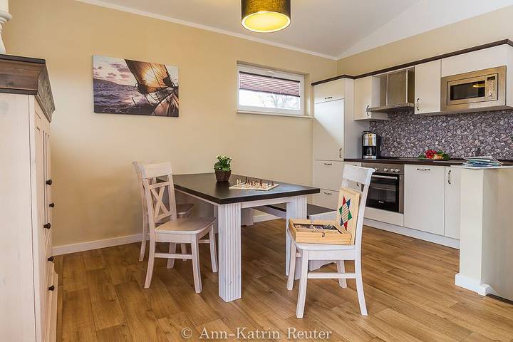 Ferienwohnung für 4 Personen, mit Balkon und Seeblick in Ralswiek - 2