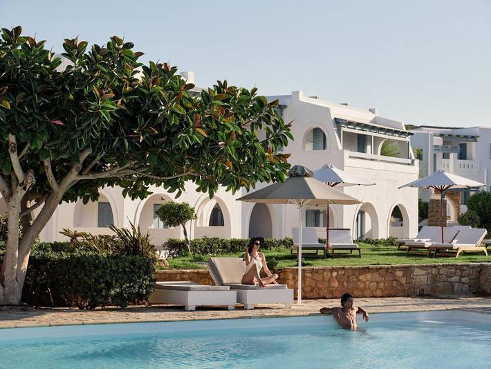 Hôtel pour 2 personnes, avec Balcon et Terrasse ainsi que Jardin et Piscine dans Koufonisia - 2