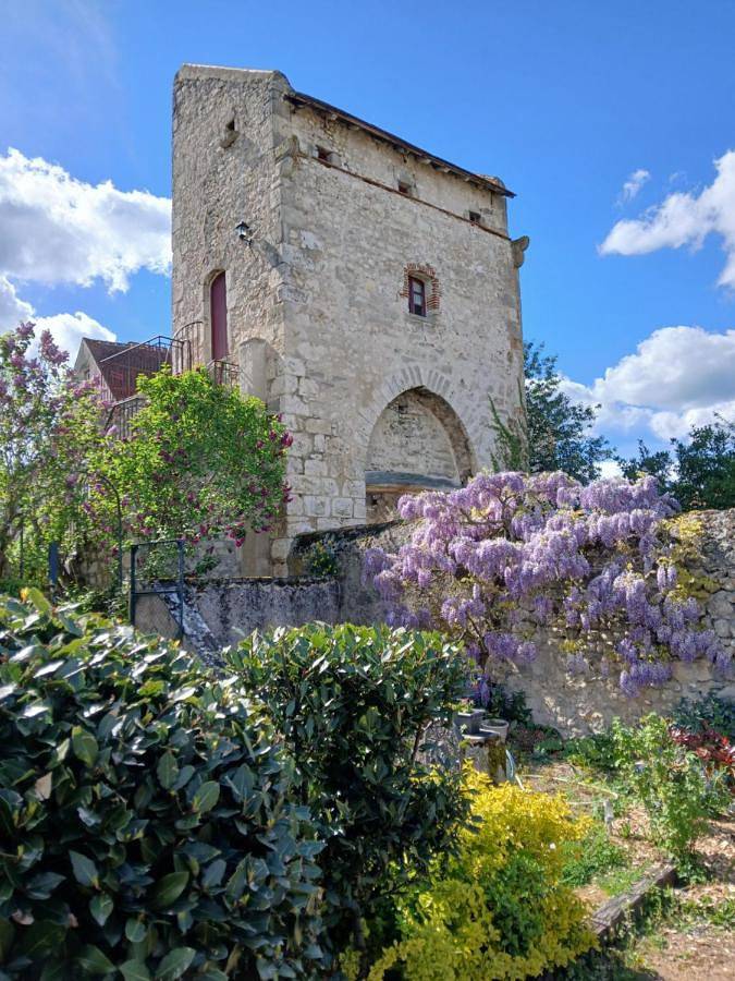 Double Room in Charroux (Auvergne), Allier