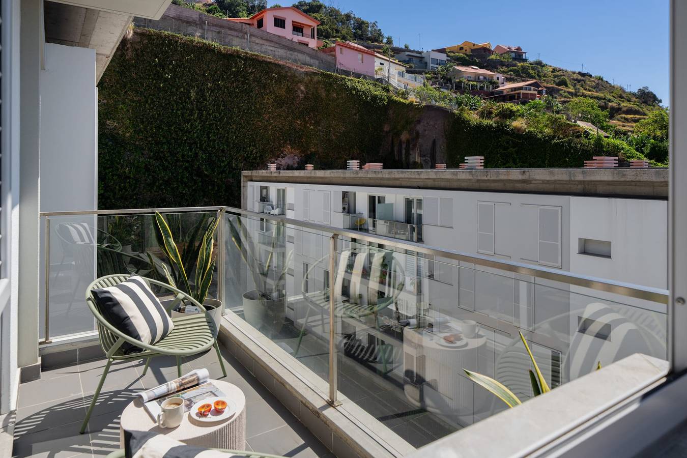 Ganze Wohnung, Ferienwohnung für 8 Personen mit Balkon in Santa Cruz (Madeira), Madeira
